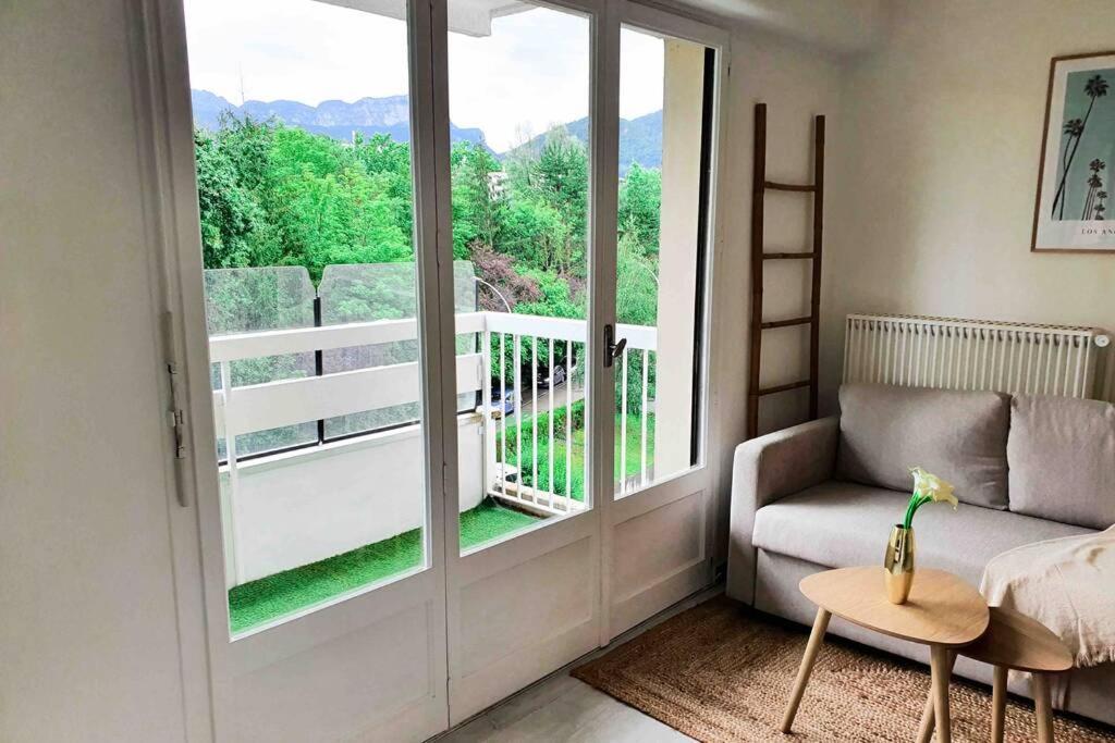 Charmant Appartement Avec Vue Sur Les Montagnes 阿讷西 外观 照片